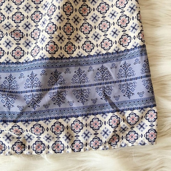 Forever 21 Preppy Cream Blue Paisley Off Shoulder Dress Sz XS - Picture 2 of 9